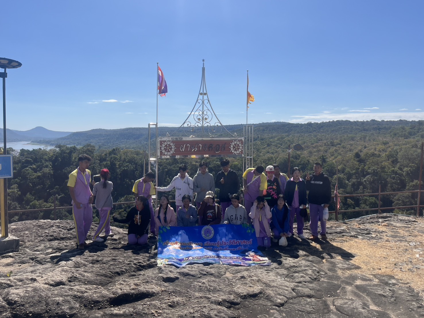 ภาพกลุ่มศึกษาแหล่งท่องเที่ยวเชิงศาสนาและวัฒนธรรม